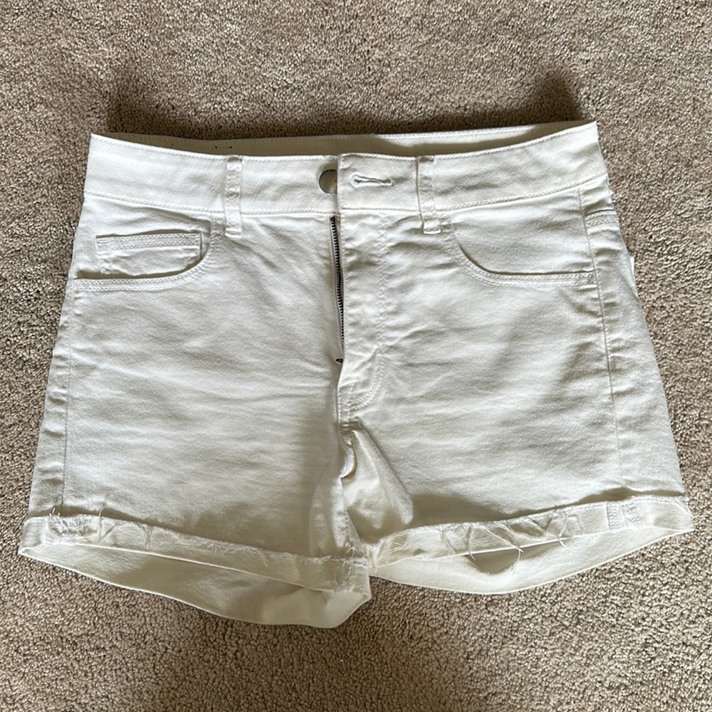 American Eagle super stretch high waisted white denim shorts, size 8